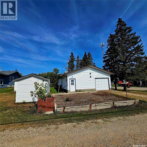 219 Carl Avenue E, Langenburg, SK - Outdoor