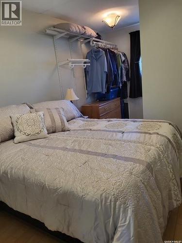 2337 Mcdonald Street, Regina, SK - Indoor Photo Showing Bedroom