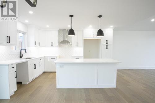 7 Noah Dr, Sault Ste. Marie, ON - Indoor Photo Showing Kitchen With Upgraded Kitchen