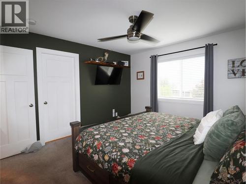 251 Golden Way, Grand Forks, BC - Indoor Photo Showing Bedroom