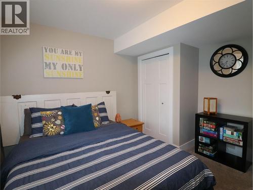 251 Golden Way, Grand Forks, BC - Indoor Photo Showing Bedroom