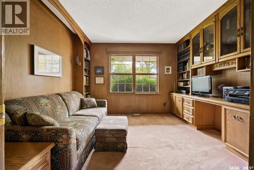 70 Lowry Place, Regina, SK - Indoor Photo Showing Living Room