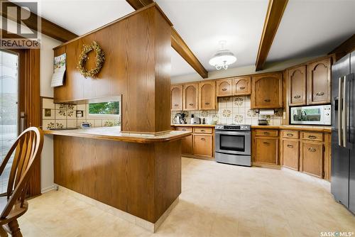 70 Lowry Place, Regina, SK - Indoor Photo Showing Kitchen