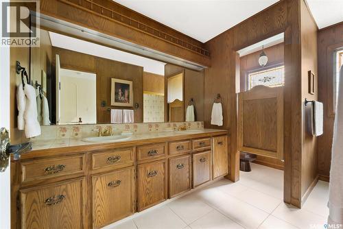 70 Lowry Place, Regina, SK - Indoor Photo Showing Bathroom