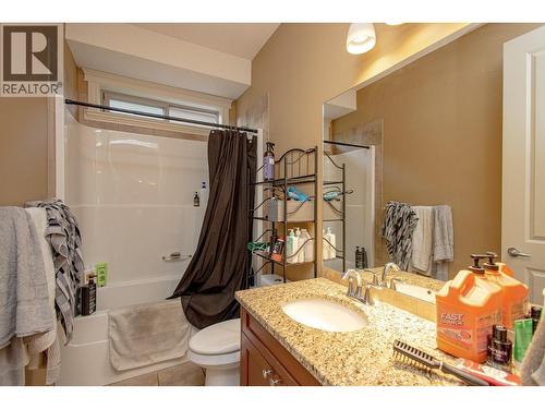 1767 Capistrano Peaks Crescent, Kelowna, BC - Indoor Photo Showing Bathroom