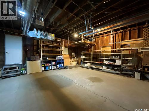 1575 Lacon Street, Regina, SK - Indoor Photo Showing Garage