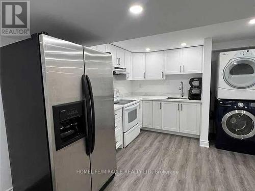 3371 Schomberg Avenue, Mississauga, ON - Indoor Photo Showing Laundry Room