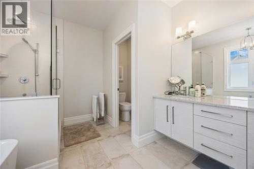 1101 Mike Weir Drive, Sarnia, ON - Indoor Photo Showing Bathroom