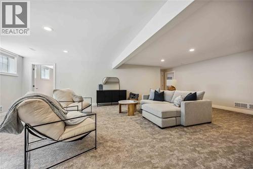 1101 Mike Weir Drive, Sarnia, ON - Indoor