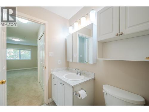 2245 Atkinson Street Unit# 205, Penticton, BC - Indoor Photo Showing Bathroom