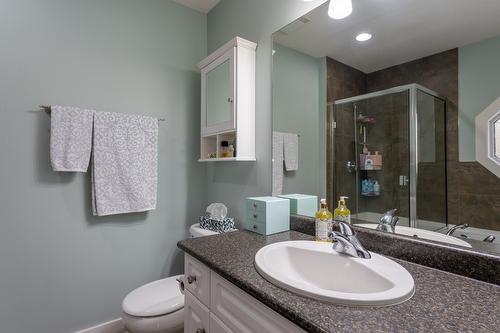9-3275 Broadview Road, West Kelowna, BC - Indoor Photo Showing Bathroom