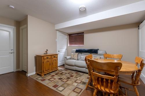 9-3275 Broadview Road, West Kelowna, BC - Indoor