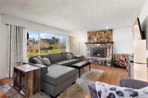 3574 Cowichan Lake Rd, Duncan, BC 