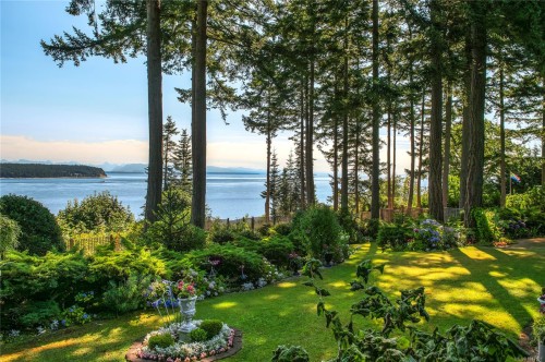 1093 Ash St, Campbell River, BC 