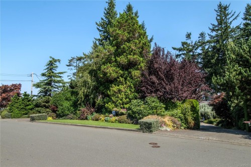 1093 Ash St, Campbell River, BC 