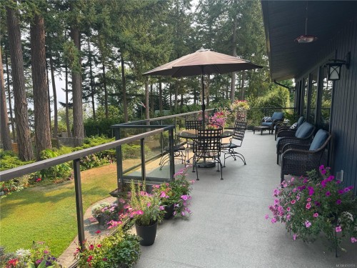 1093 Ash St, Campbell River, BC 