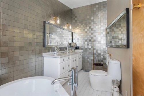 1093 Ash St, Campbell River, BC 