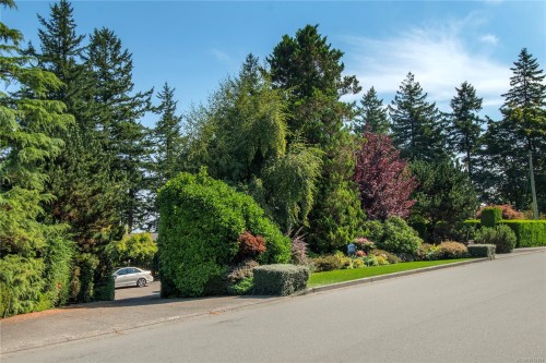 1093 Ash St, Campbell River, BC 