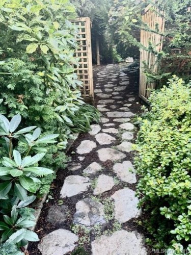 1093 Ash St, Campbell River, BC 