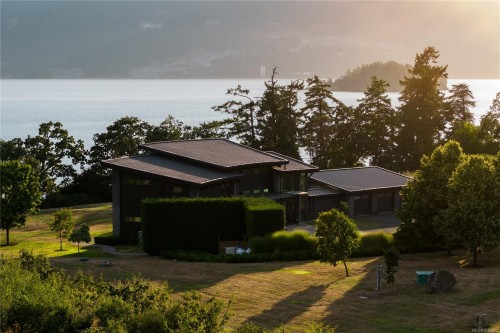 7756 West Saanich Rd, Central Saanich, BC 