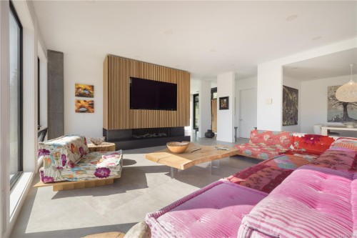 7756 West Saanich Rd, Central Saanich, BC 