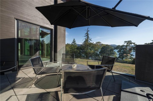 7756 West Saanich Rd, Central Saanich, BC 