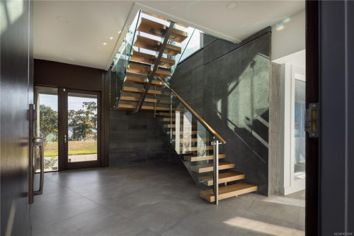 7756 West Saanich Rd, Central Saanich, BC 