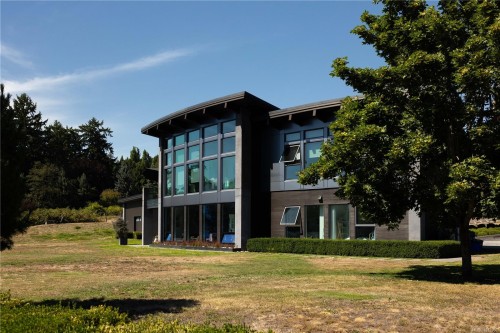 7756 West Saanich Rd, Central Saanich, BC 