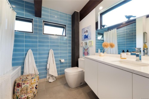 7756 West Saanich Rd, Central Saanich, BC 