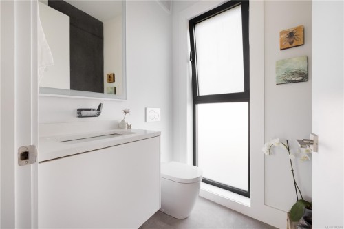 7756 West Saanich Rd, Central Saanich, BC 