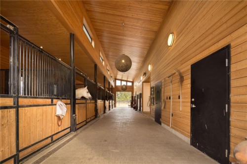 7756 West Saanich Rd, Central Saanich, BC 