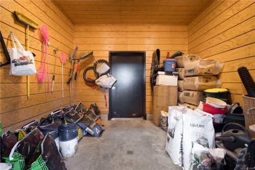 7756 West Saanich Rd, Central Saanich, BC 