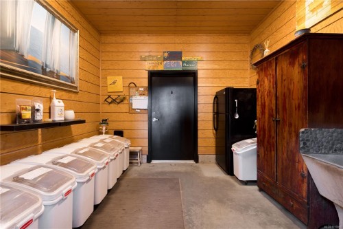 7756 West Saanich Rd, Central Saanich, BC 