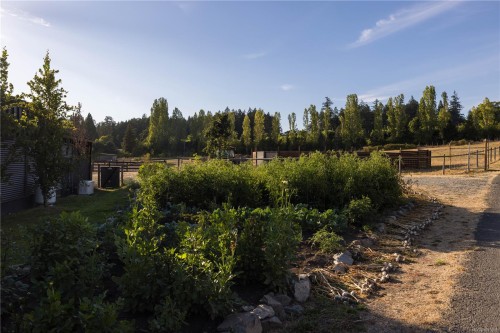 7756 West Saanich Rd, Central Saanich, BC 