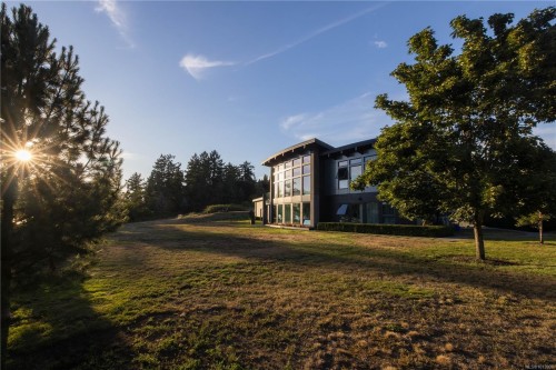 7756 West Saanich Rd, Central Saanich, BC 
