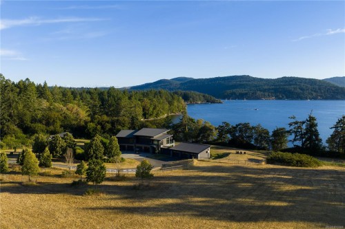 7756 West Saanich Rd, Central Saanich, BC 