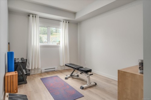 112-4830 Cedar Ridge Pl, Nanaimo, BC - Indoor Photo Showing Gym Room