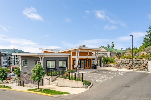 112-4830 Cedar Ridge Pl, Nanaimo, BC - Outdoor