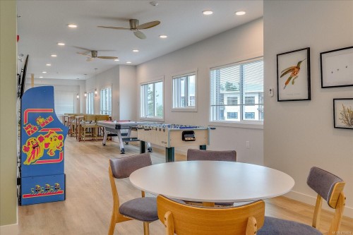 112-4830 Cedar Ridge Pl, Nanaimo, BC - Indoor