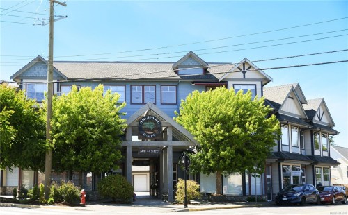 302-501 4th St  Courtenay, BC V9N 1H3