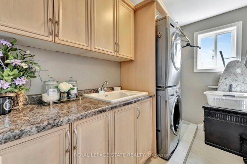 3 Rianna Court, Hamilton, ON - Indoor Photo Showing Laundry Room