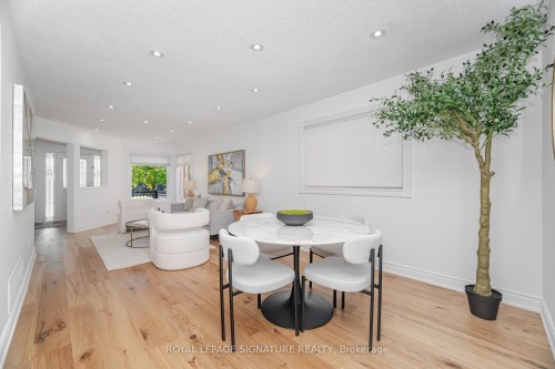 5217 Fallingbrook Drive, Mississauga, ON - Indoor Photo Showing Dining Room