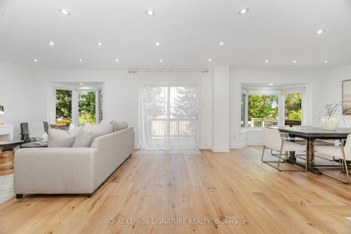 5217 Fallingbrook Drive, Mississauga, ON - Indoor Photo Showing Living Room