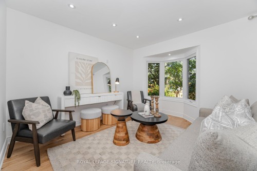 5217 Fallingbrook Drive, Mississauga, ON - Indoor Photo Showing Living Room