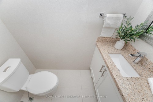 5217 Fallingbrook Drive, Mississauga, ON - Indoor Photo Showing Bathroom
