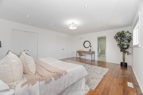 5217 Fallingbrook Drive, Mississauga, ON - Indoor Photo Showing Bedroom