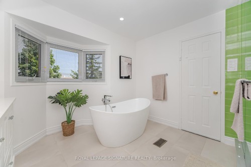 5217 Fallingbrook Drive, Mississauga, ON - Indoor Photo Showing Bathroom