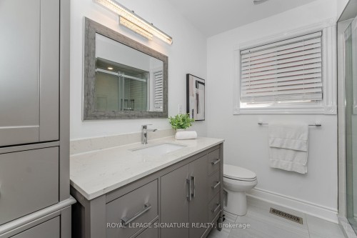 5217 Fallingbrook Drive, Mississauga, ON - Indoor Photo Showing Bathroom