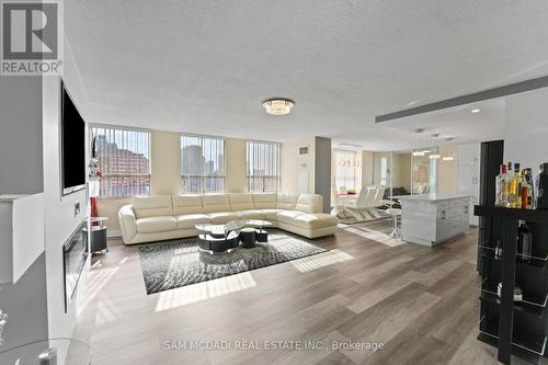 1207 - 3650 Kaneff Crescent, Mississauga, ON - Indoor Photo Showing Other Room