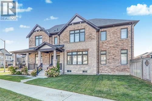 932 Barton Way, Innisfil, ON - Outdoor With Facade